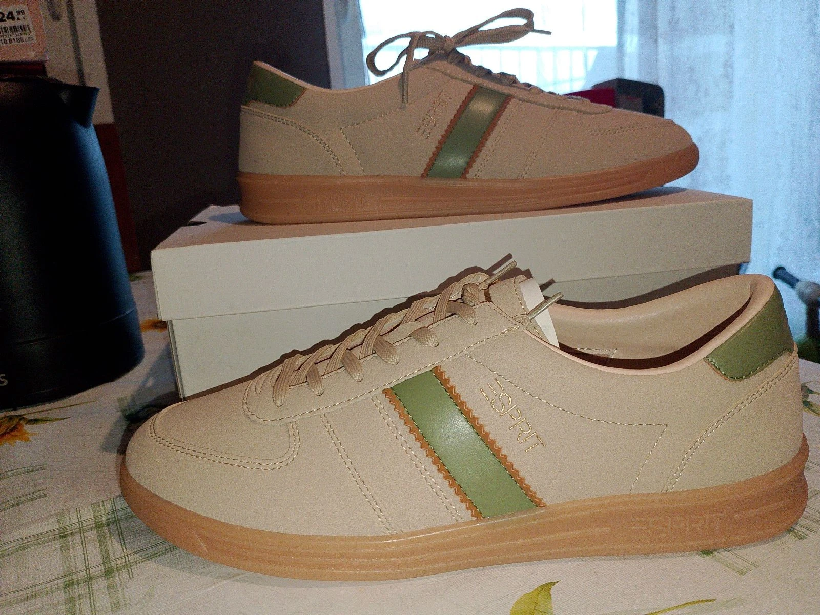 Baskets Esprit beiges et vertes neuves - Pointure 41